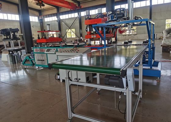 De Blaar die van het polystyreendeksel Druk van de Machine Positieve Lucht Vier vormen Posten